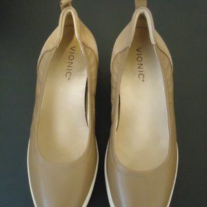 Vionic Jacey Wedge- New-Size 7